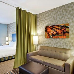 King Studio Suite